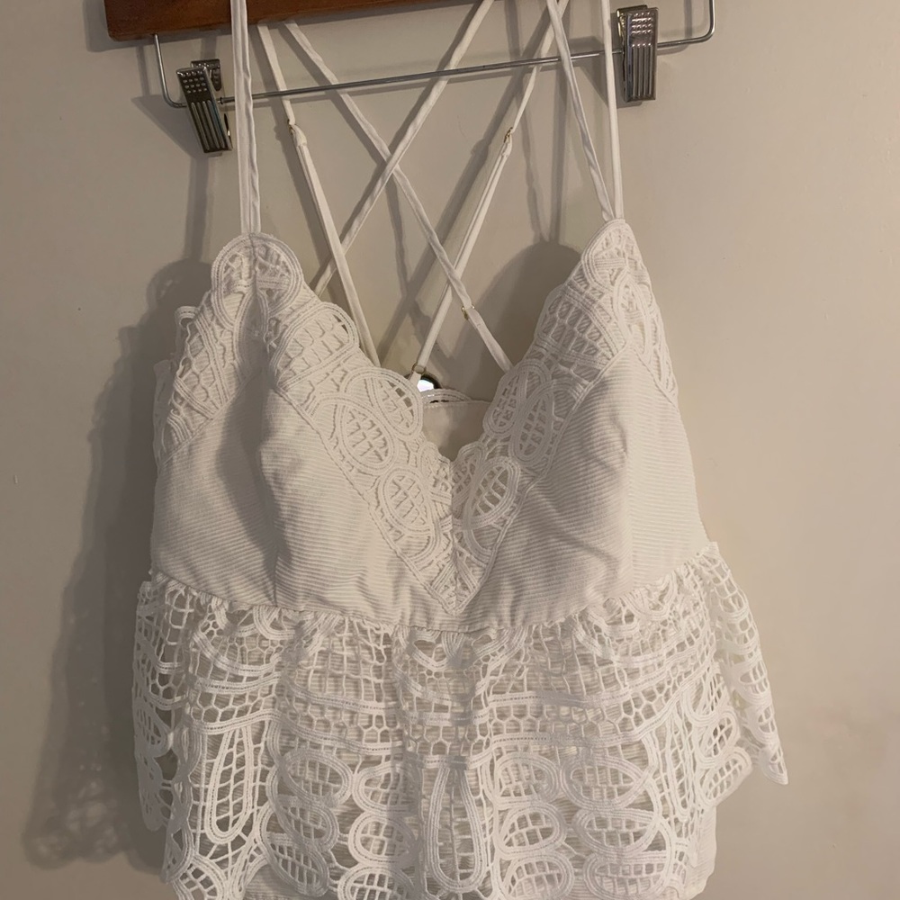 White cris cross crop tank top